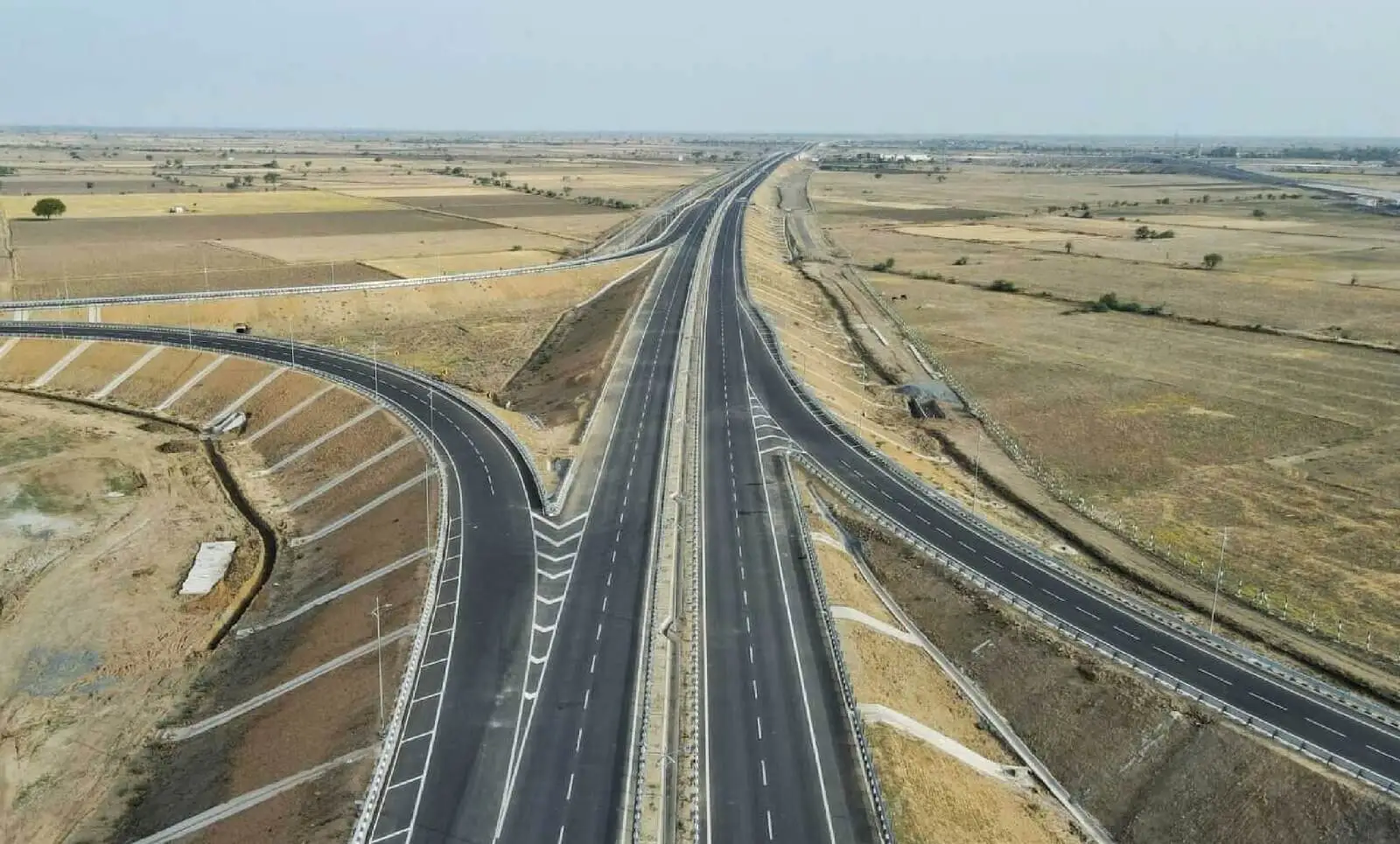 UP Government Planning to Solarize Bundelkhand Expressway