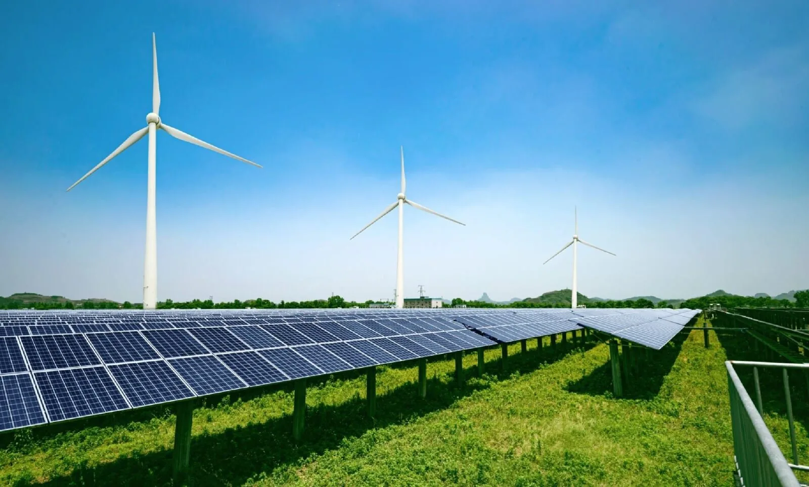 Solar and Wind to Dominate India’s Power Generation Growth by 2032