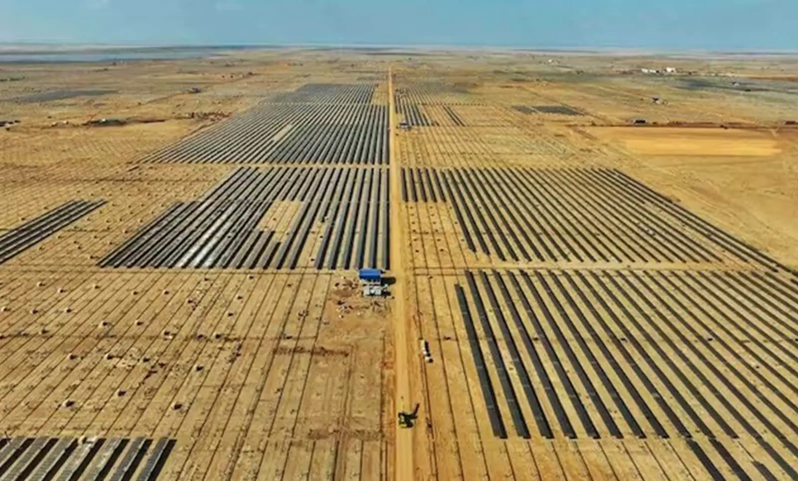 India Building World’s Largest 30 GW Solar-Wind Park in Rann of Kutch