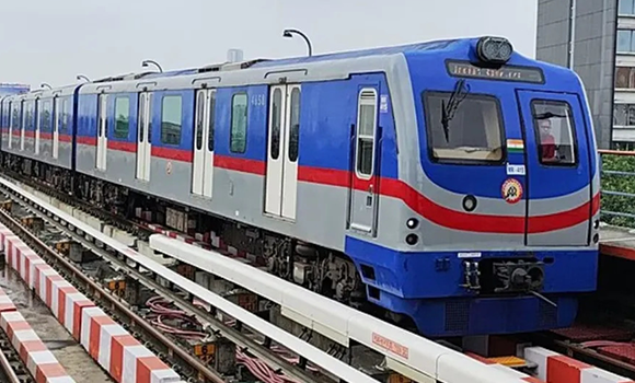 Kolkata Metro commissions a 4 MW/6.4 MWh Battery Energy Storage System on the Blue Line to boost reliability, safety, and energy efficiency. Learn more.